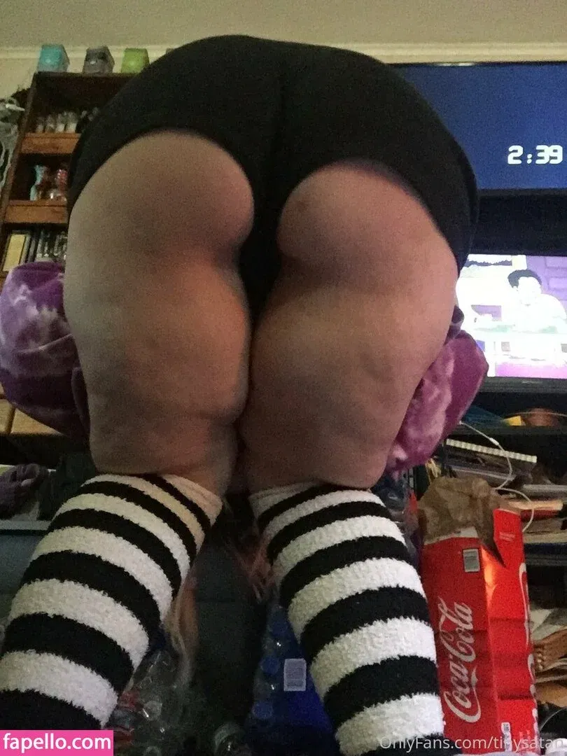 tinywaistemma Onlyfans Photo Gallery 