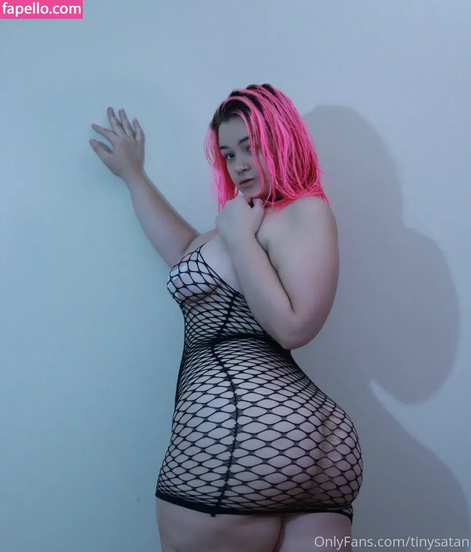 tinywaistemma Onlyfans Photo Gallery 