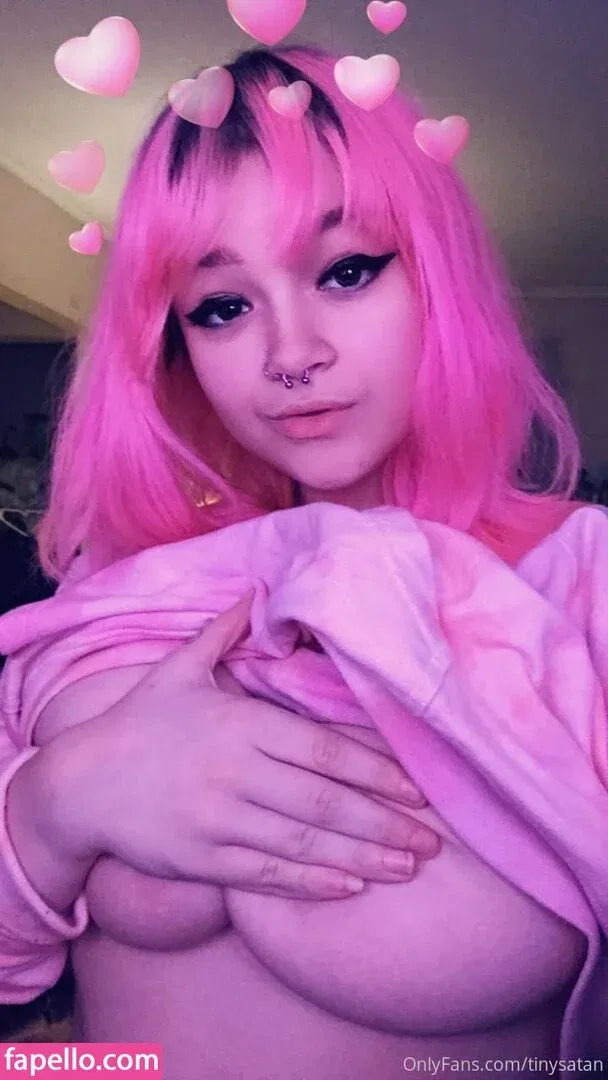 tinywaistemma Onlyfans Photo Gallery 