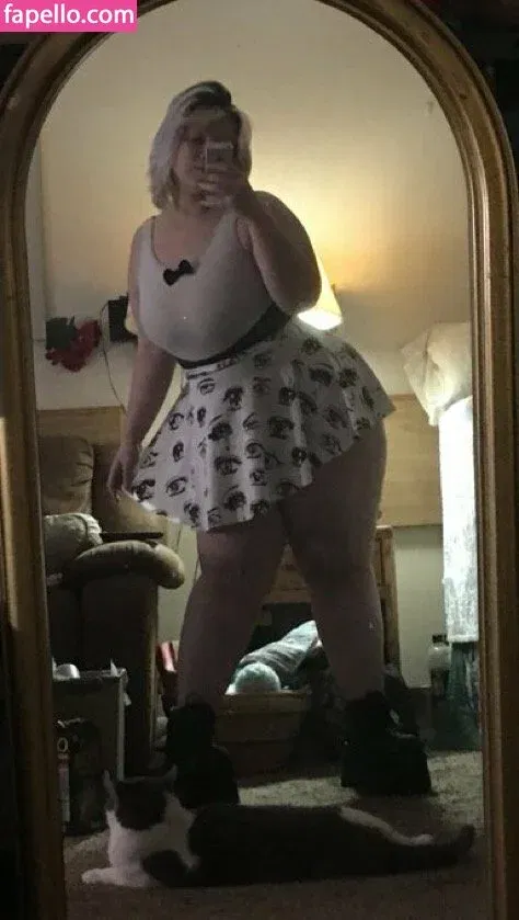 tinywaistemma Onlyfans Photo Gallery 