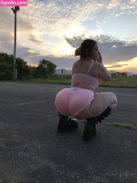 tinywaistemma Onlyfans Photo Gallery 