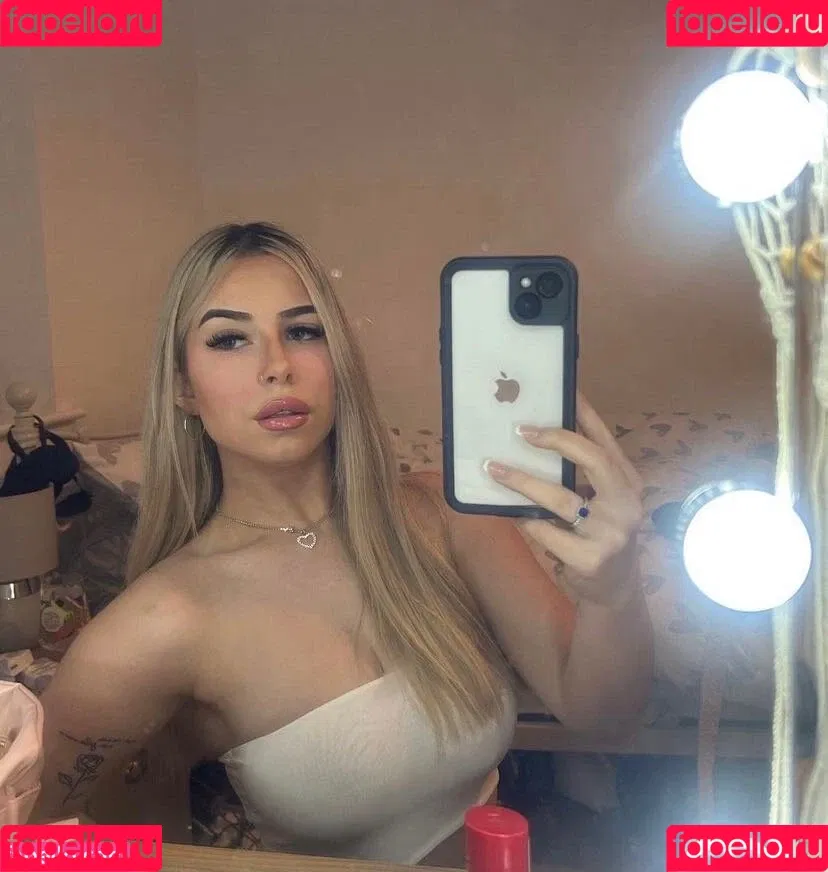 Lucy Scales Onlyfans Photo Gallery 
