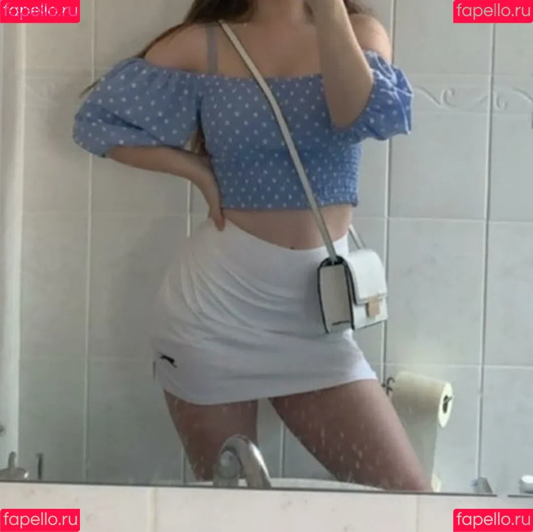 Lucy Scales Onlyfans Photo Gallery 