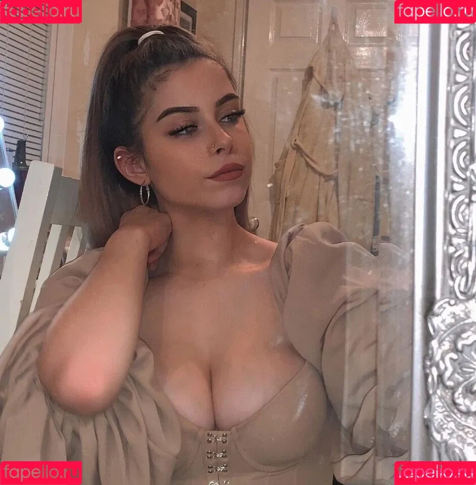 Lucy Scales Onlyfans Photo Gallery 