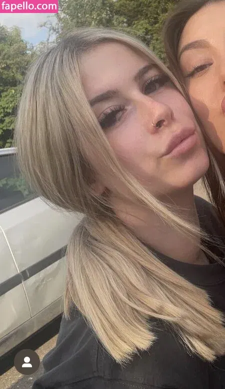 Lucy Scales Onlyfans Photo Gallery 