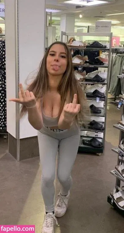 Lucy Scales Onlyfans Photo Gallery 