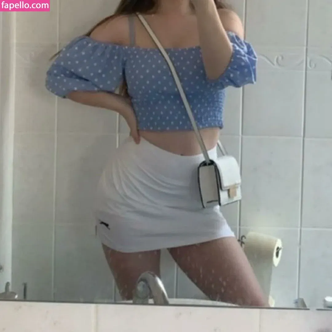 Lucy Scales Onlyfans Photo Gallery 