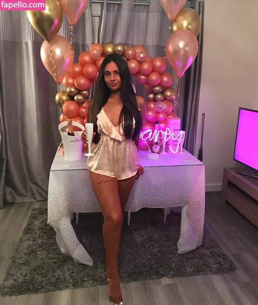 Erin Budak Onlyfans Photo Gallery 