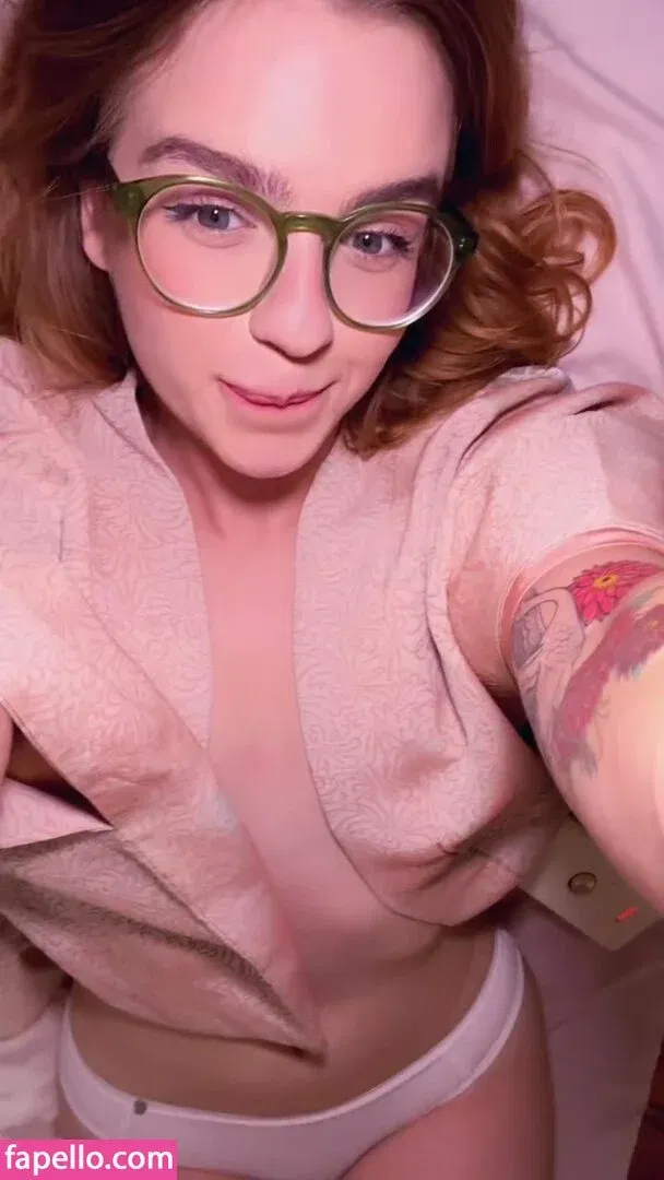 Cora Rossi Onlyfans Photo Gallery 