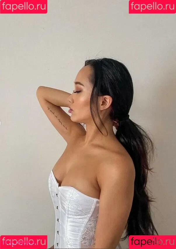 belnotbella Onlyfans Photo Gallery 