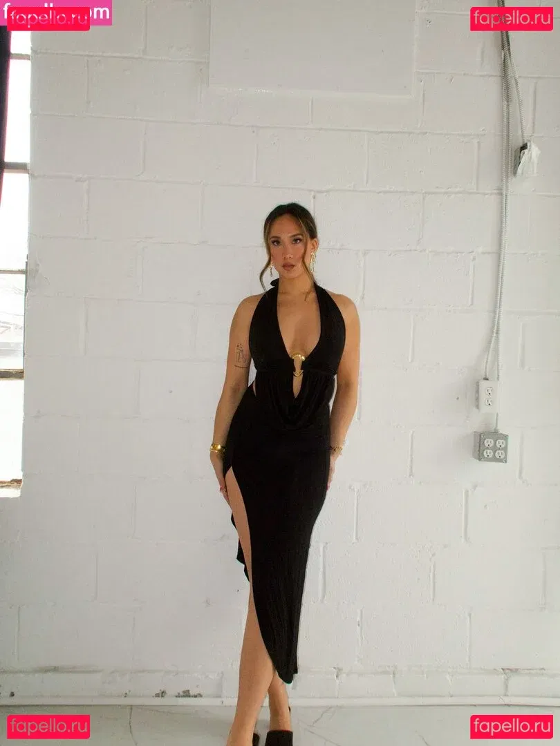 belnotbella Onlyfans Photo Gallery 