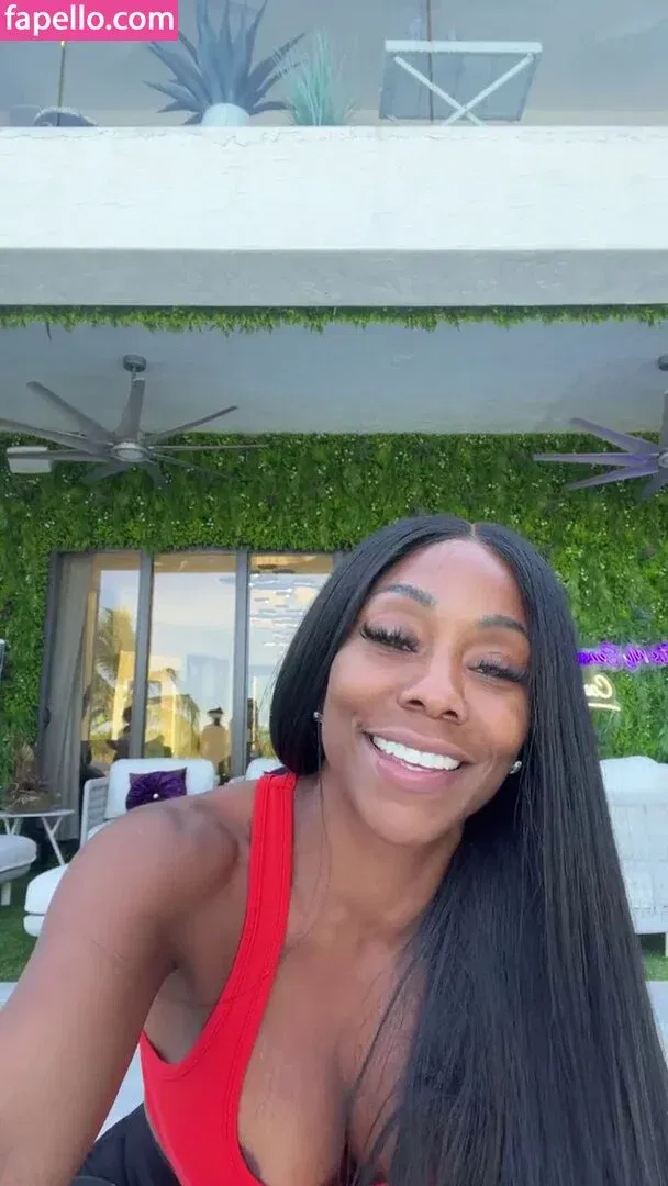 Coach Stormy Onlyfans Photo Gallery 