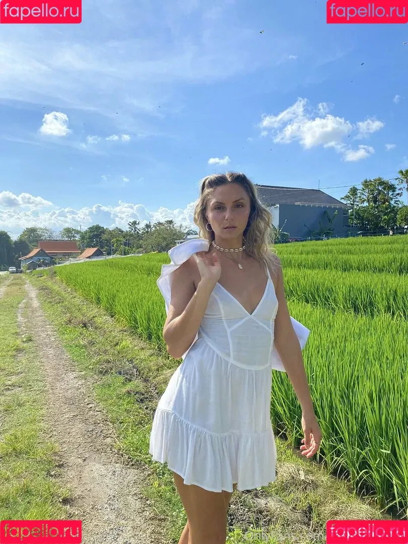 emily-morgan Onlyfans Photo Gallery 