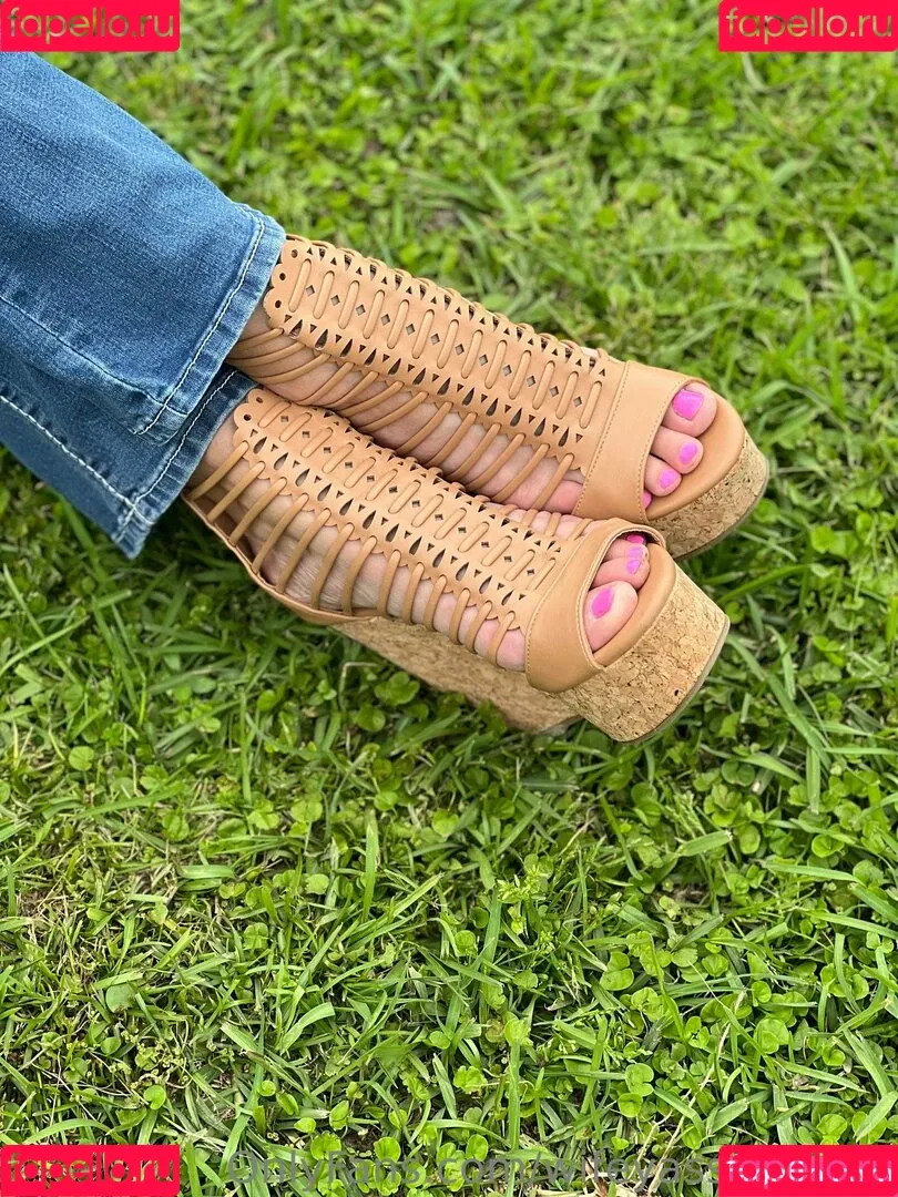 wifeyassandfeet Onlyfans Photo Gallery 