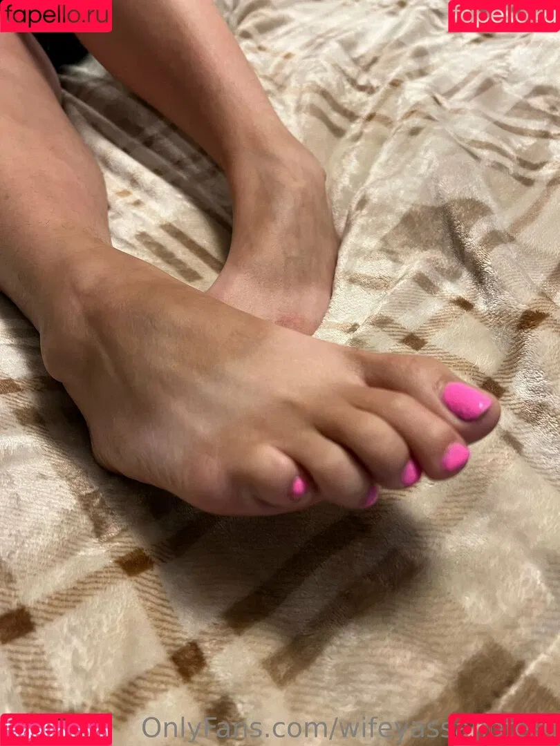 wifeyassandfeet Onlyfans Photo Gallery 