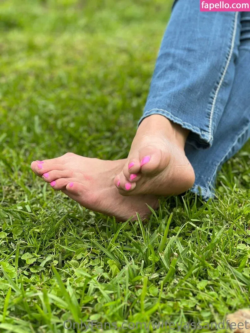 wifeyassandfeet Onlyfans Photo Gallery 