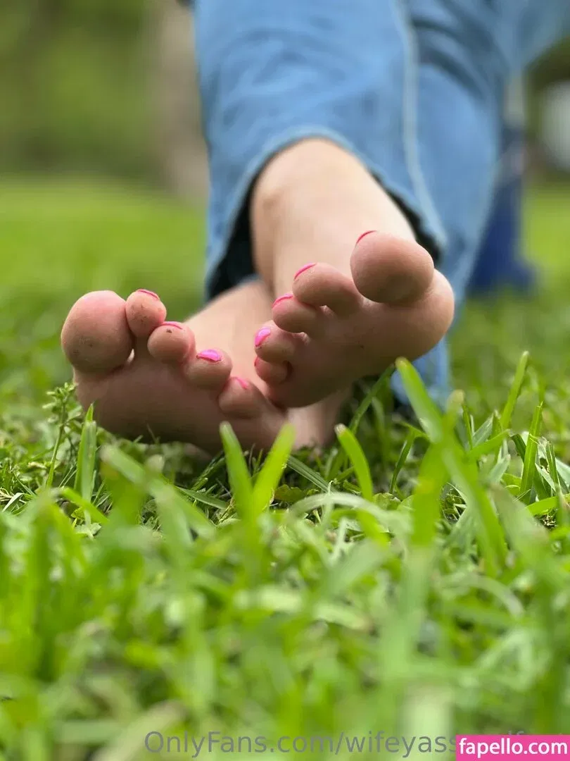 wifeyassandfeet Onlyfans Photo Gallery 