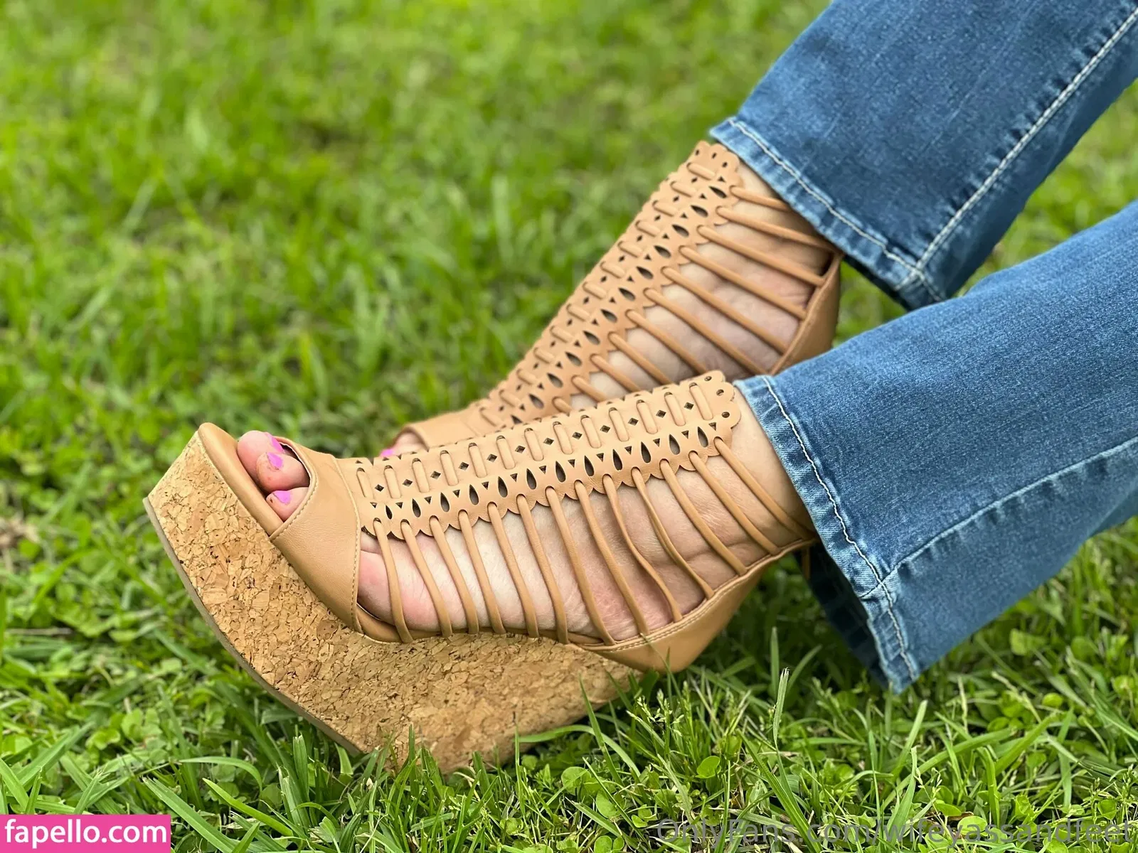 wifeyassandfeet Onlyfans Photo Gallery 