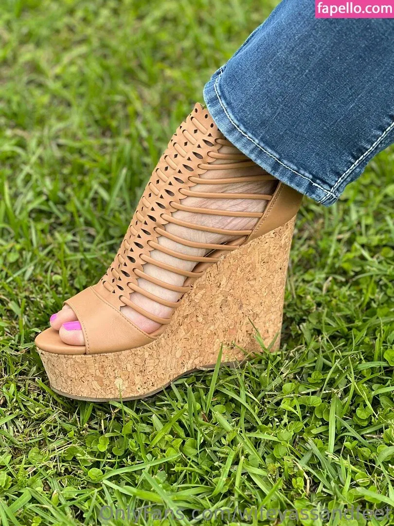 wifeyassandfeet Onlyfans Photo Gallery 