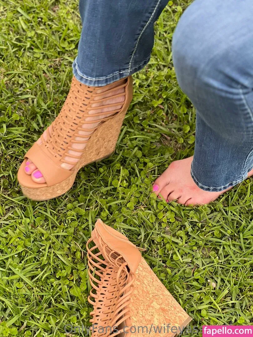 wifeyassandfeet Onlyfans Photo Gallery 