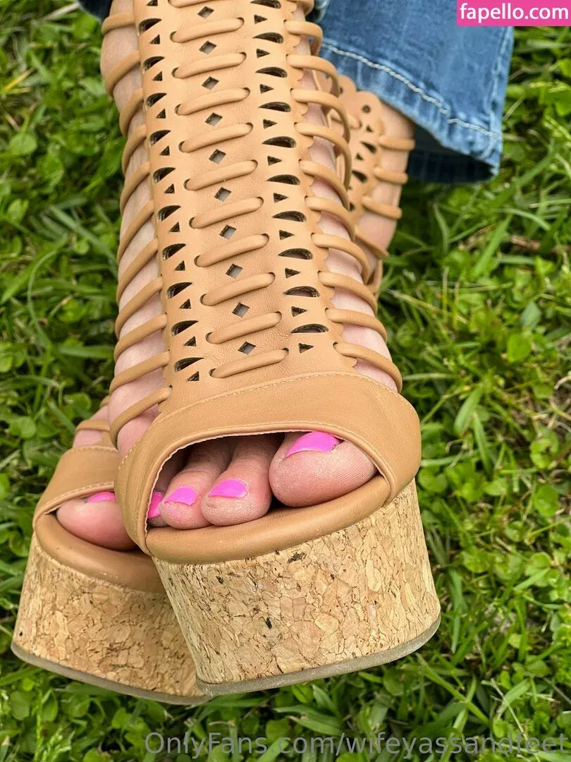 wifeyassandfeet Onlyfans Photo Gallery 