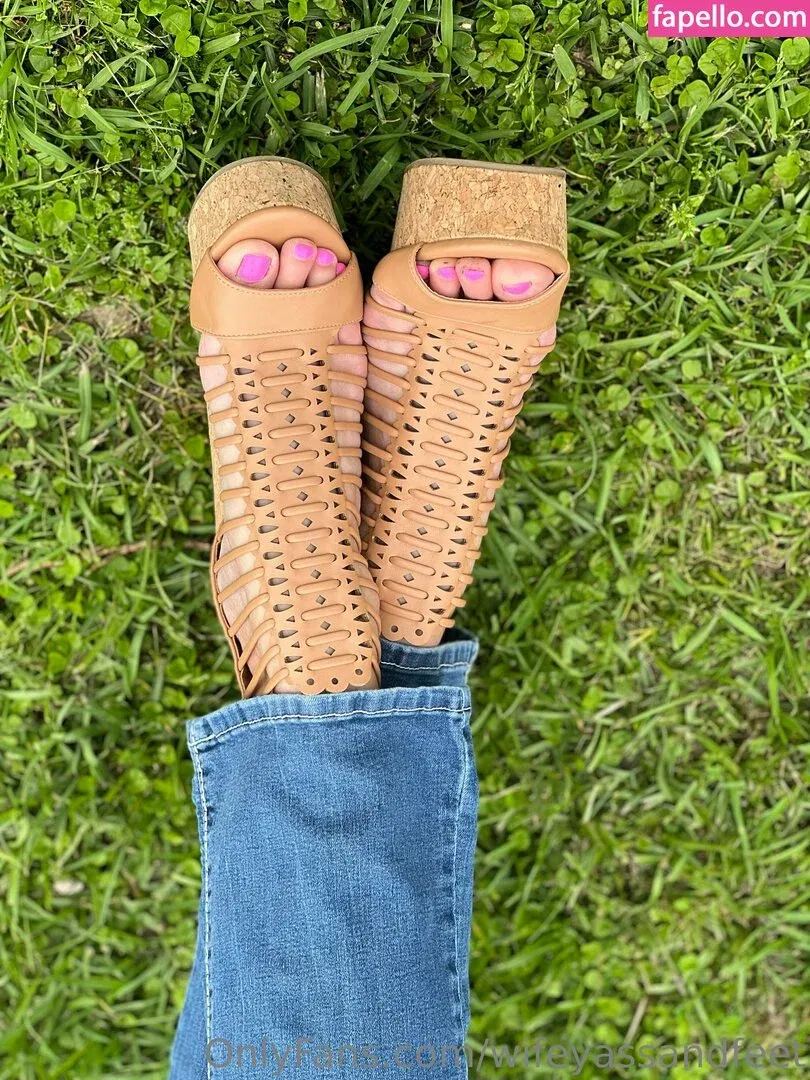 wifeyassandfeet Onlyfans Photo Gallery 