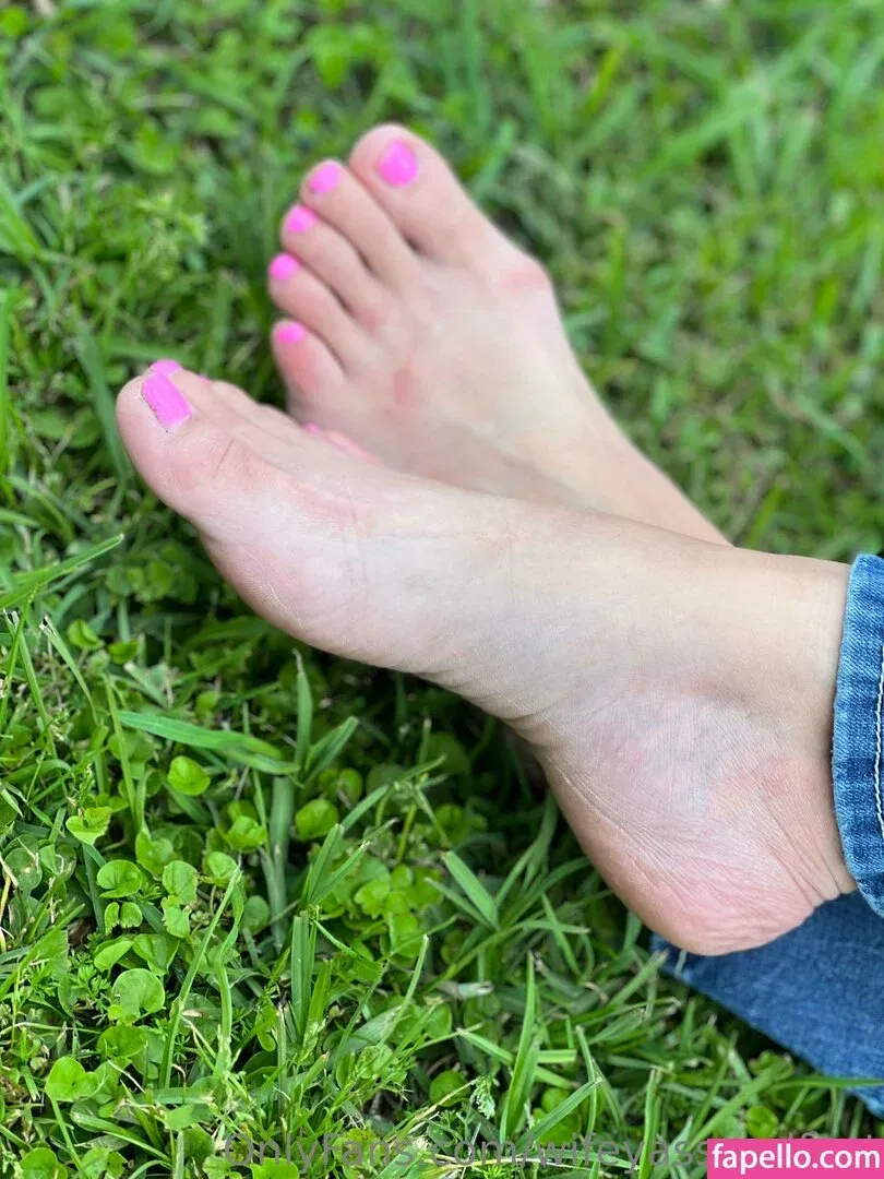 wifeyassandfeet Onlyfans Photo Gallery 