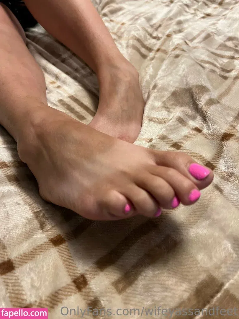 wifeyassandfeet Onlyfans Photo Gallery 