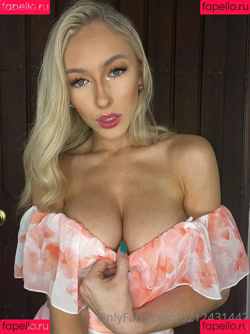 u212431442 Onlyfans Photo Gallery 