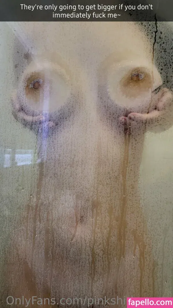 pinkshirleywow Onlyfans Photo Gallery 