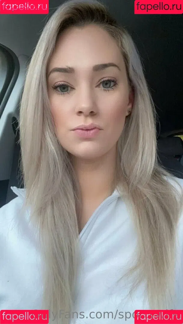 SportyWife / SportyMom / HotwifeRye Onlyfans Photo Gallery 