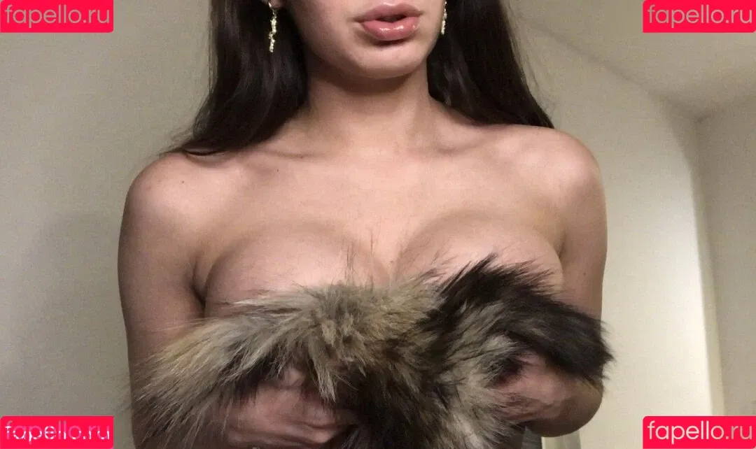 Minnie East Onlyfans Photo Gallery 
