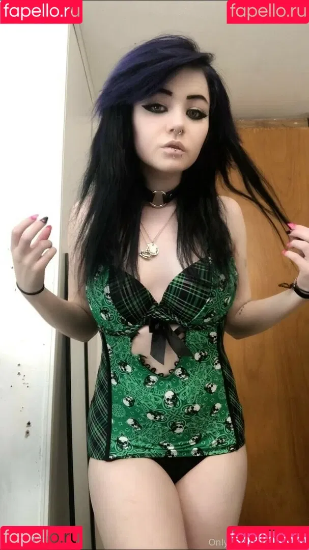MollyRot Onlyfans Photo Gallery 