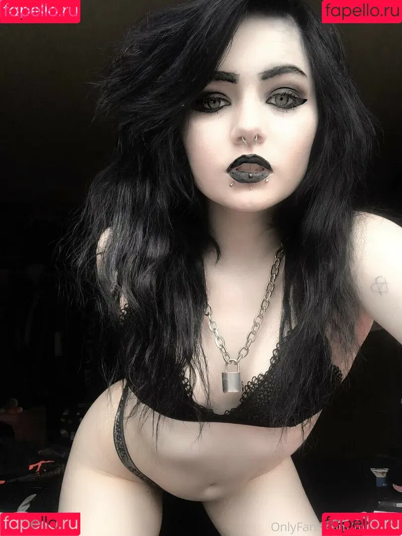 MollyRot Onlyfans Photo Gallery 