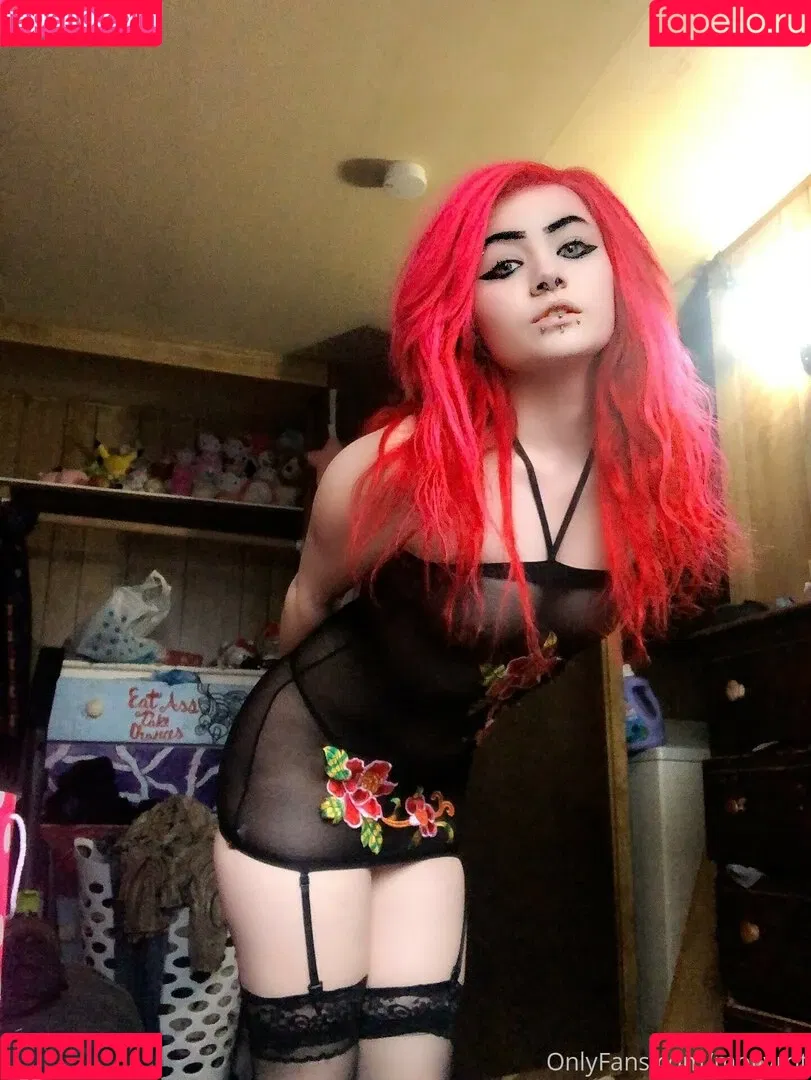 MollyRot Onlyfans Photo Gallery 