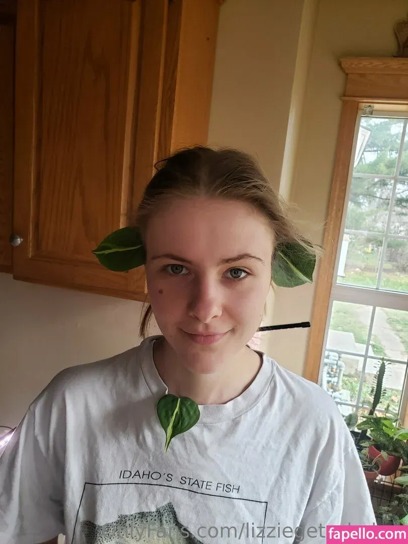 lizziegetschoked Onlyfans Photo Gallery 