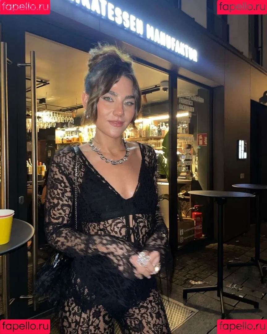 Santina Vergine Onlyfans Photo Gallery 