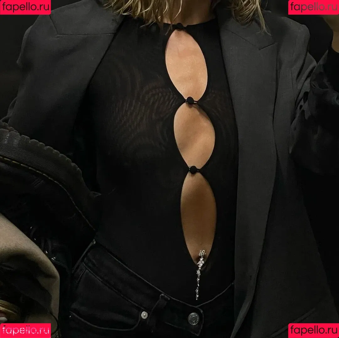 Santina Vergine Onlyfans Photo Gallery 
