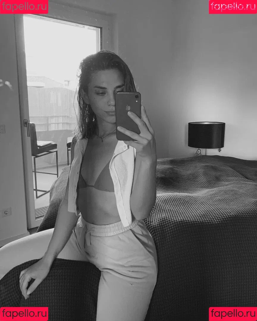 Santina Vergine Onlyfans Photo Gallery 