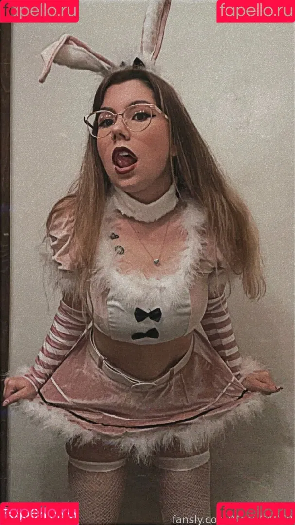 MoonCAKE0 Onlyfans Photo Gallery 