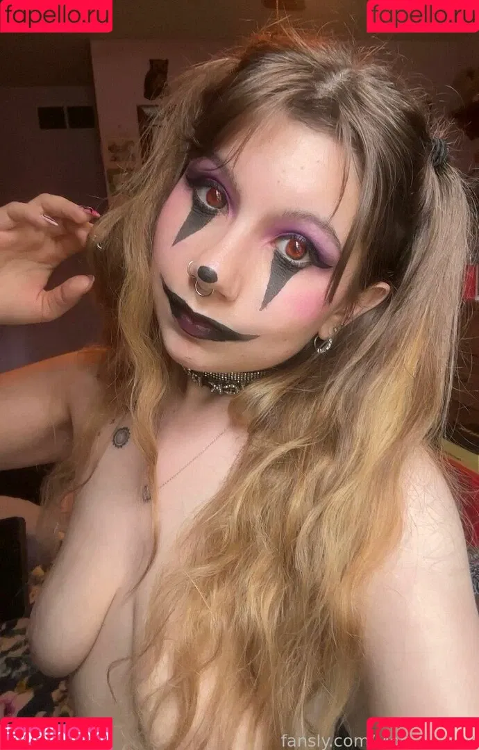MoonCAKE0 Onlyfans Photo Gallery 