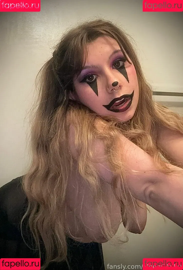 MoonCAKE0 Onlyfans Photo Gallery 
