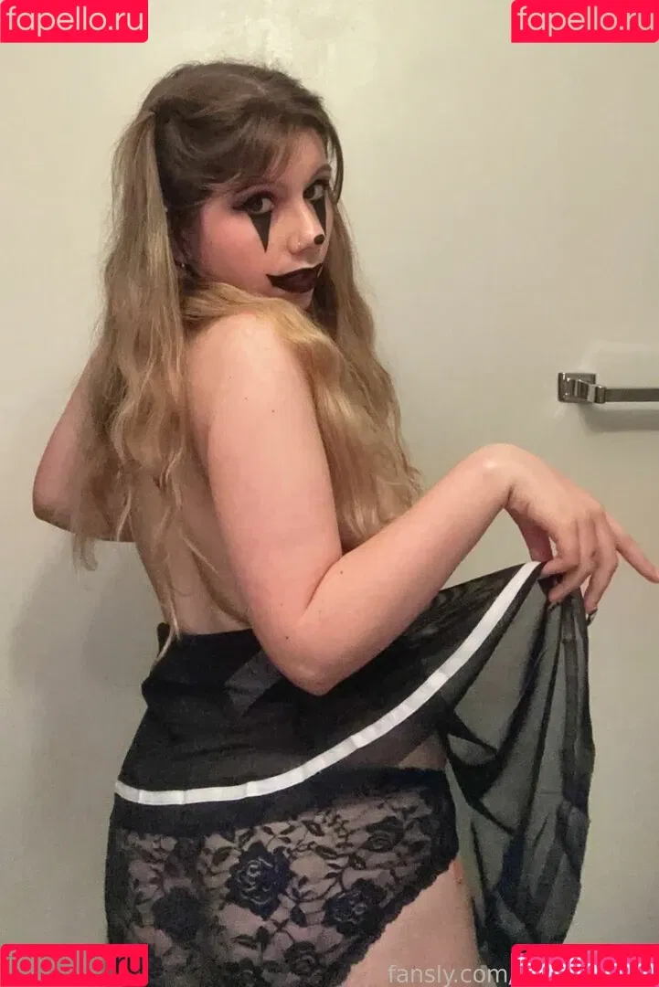 MoonCAKE0 Onlyfans Photo Gallery 