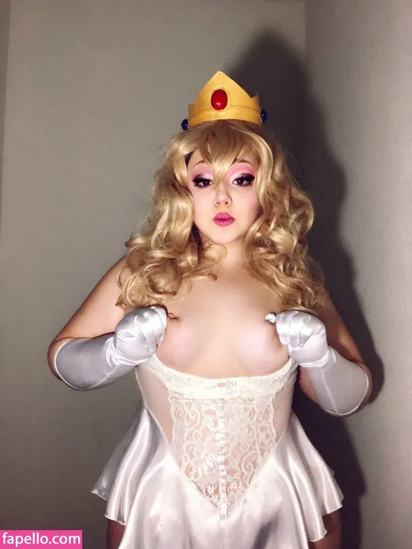 Meggii Cosplay Onlyfans Photo Gallery 