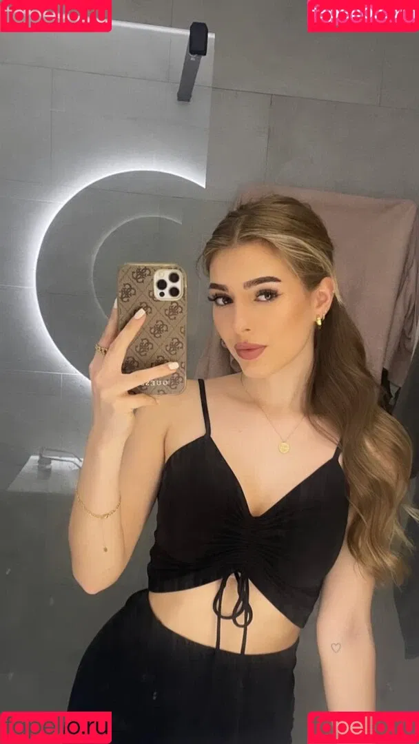 Fiona KJ Onlyfans Photo Gallery 