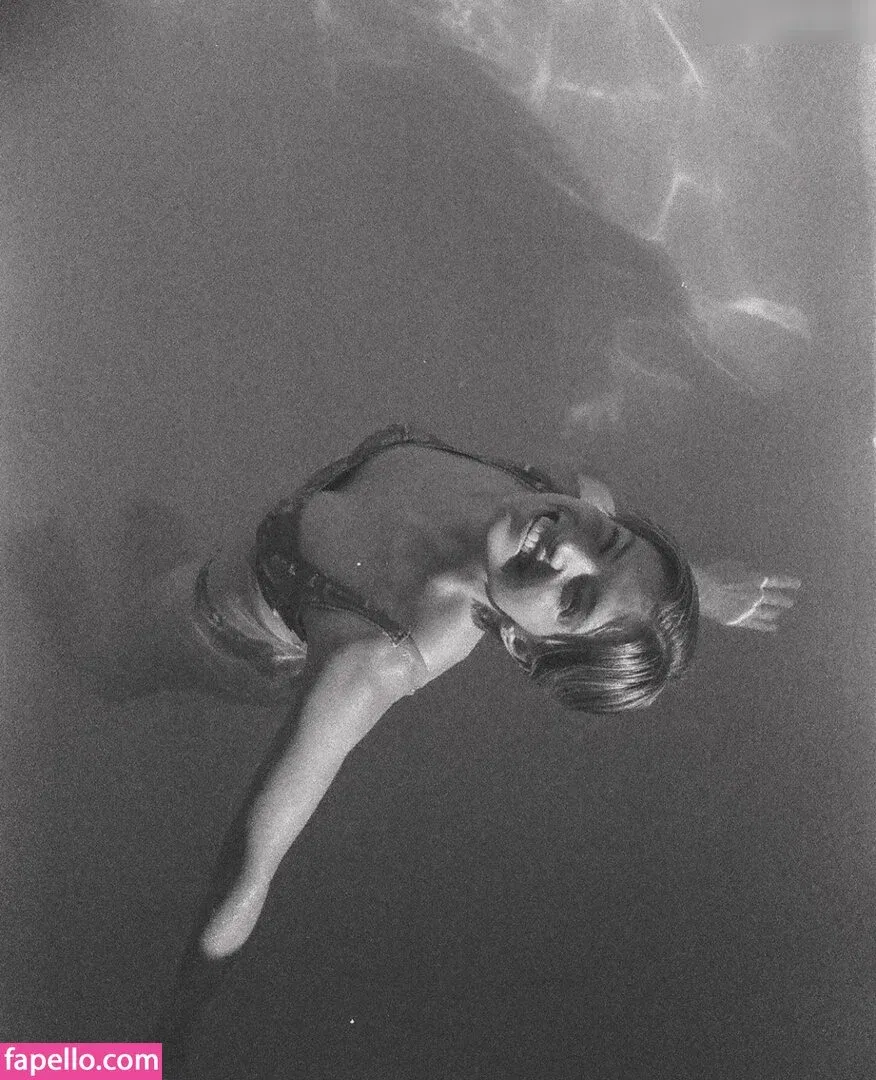 niamhadkins Onlyfans Photo Gallery 