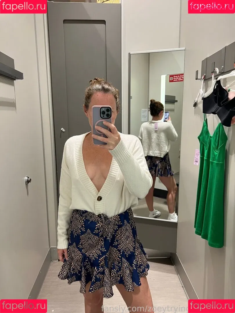 zoeytryingnewthings Onlyfans Photo Gallery 