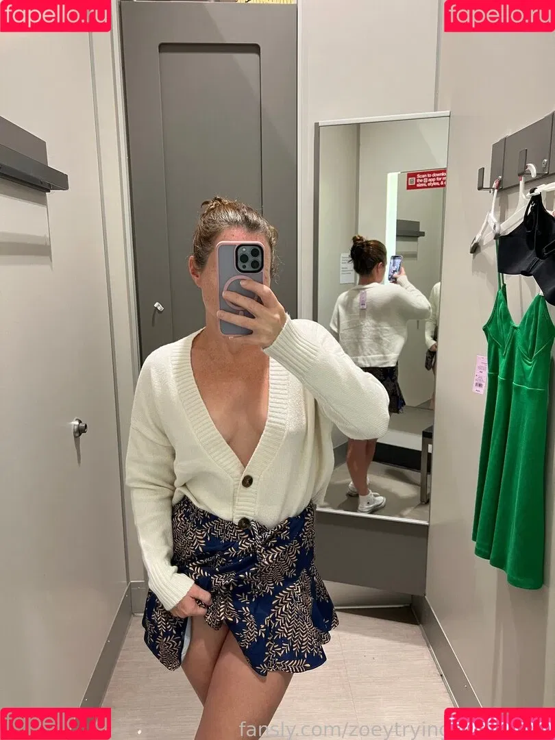 zoeytryingnewthings Onlyfans Photo Gallery 