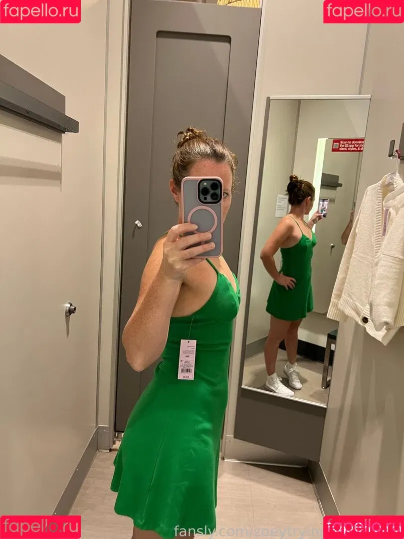 zoeytryingnewthings Onlyfans Photo Gallery 