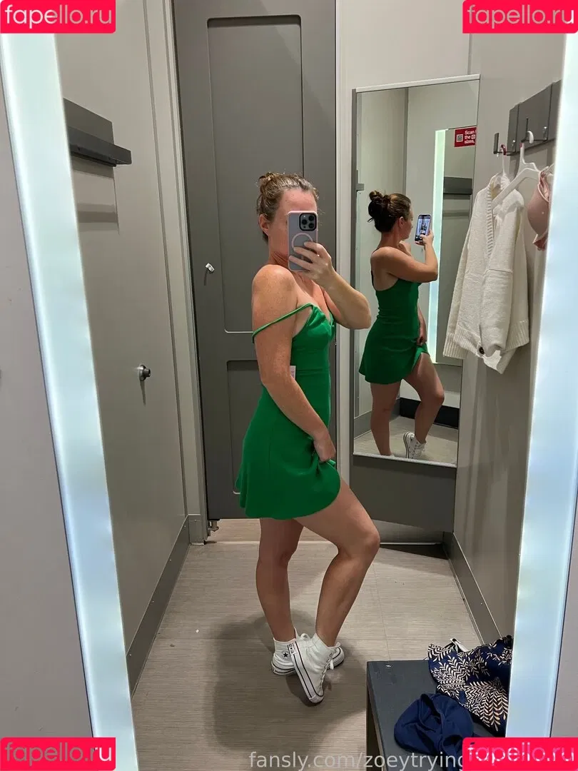 zoeytryingnewthings Onlyfans Photo Gallery 
